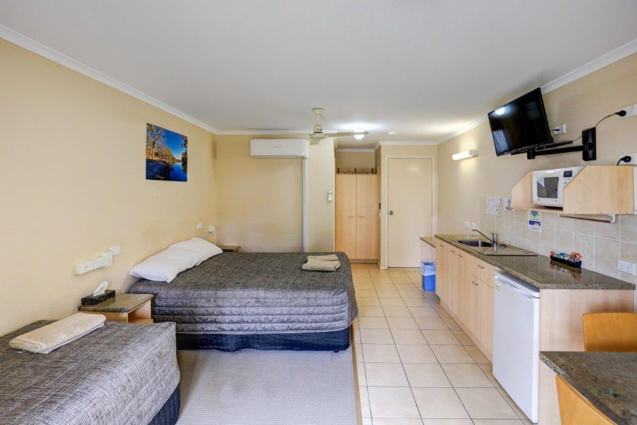 Tambo Mill Motel & Caravan Park Bagian luar foto