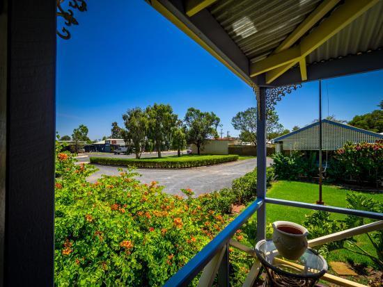 Tambo Mill Motel & Caravan Park Bagian luar foto